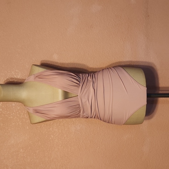 New!! Pink one piece swimsuit! Size small! Beach vacation travel fun swim pool - Picture 4 of 9